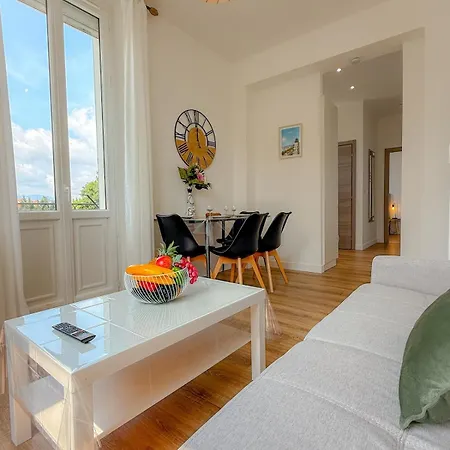 Appartement Le Margot By Apirent #airconditioning #wifi #balcon Cannes