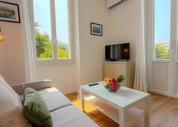 Le Margot By Apirent #climatisation #wifi #balcon アパート