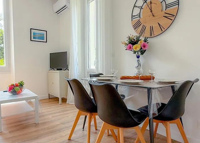 Le Margot By Apirent #climatisation #wifi #balcon アパート *